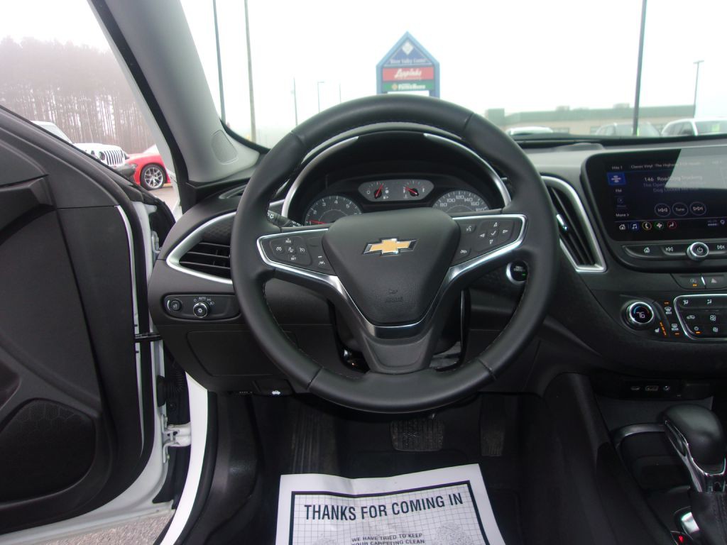 2024 Chevrolet Malibu Image 18