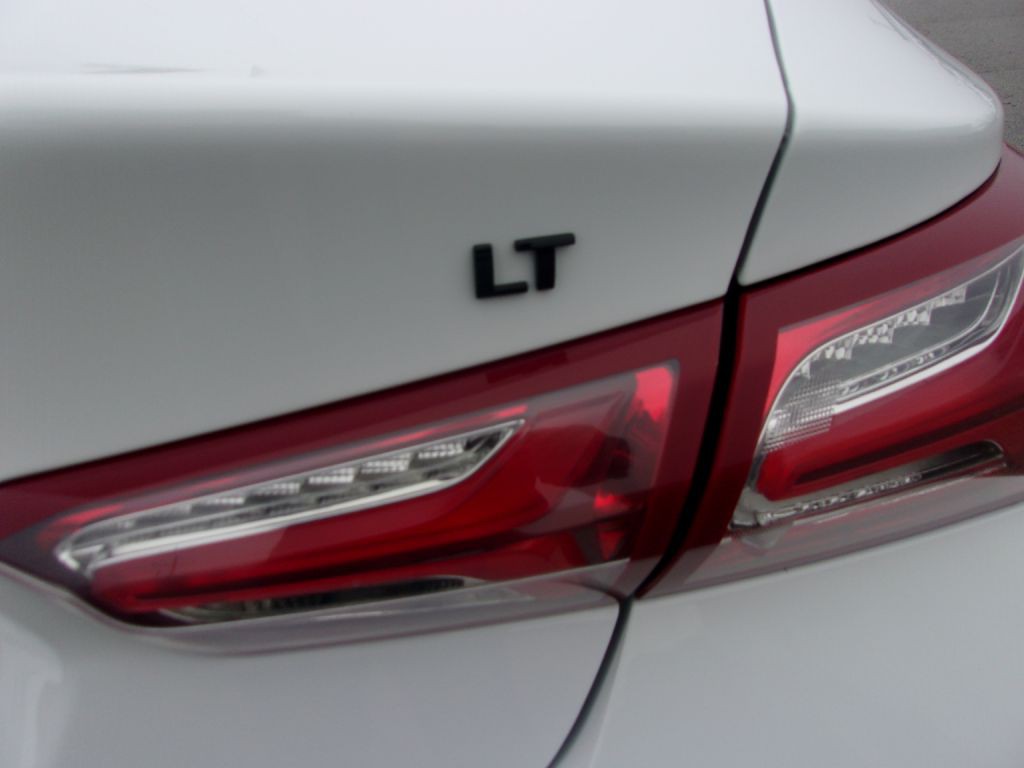 2024 Chevrolet Malibu Image 36