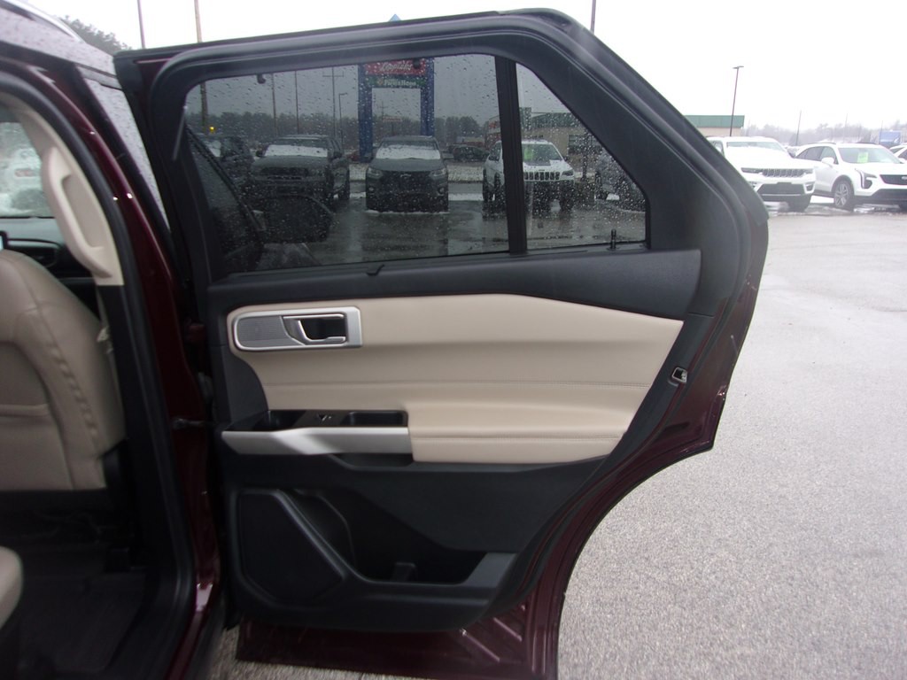2022 Ford Explorer Image 17