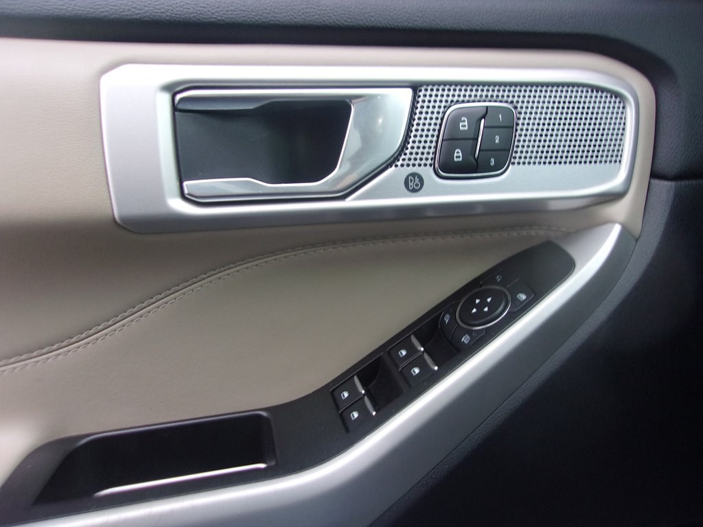 2022 Ford Explorer Image 33