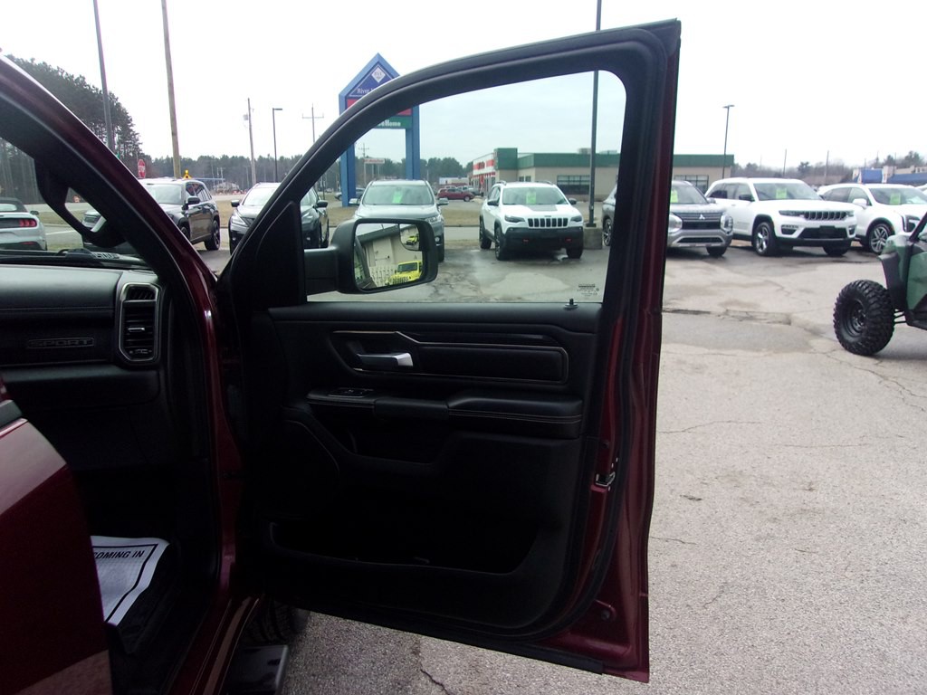 2019 RAM 1500 Image 16