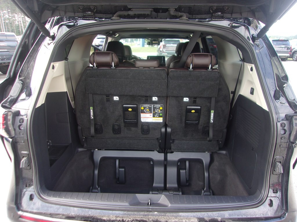 2024 Toyota Sienna Image 13