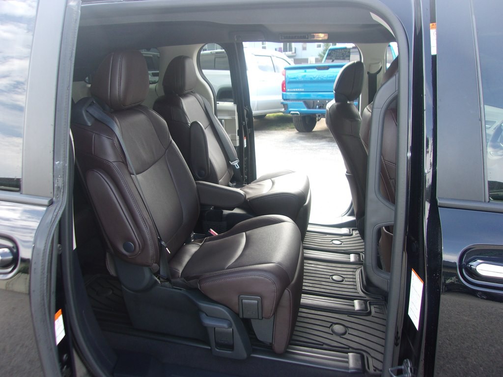 2024 Toyota Sienna Image 14
