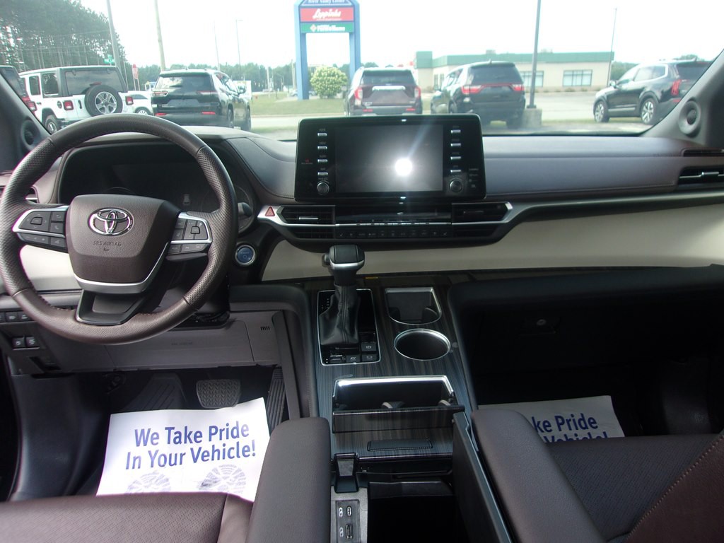 2024 Toyota Sienna Image 18