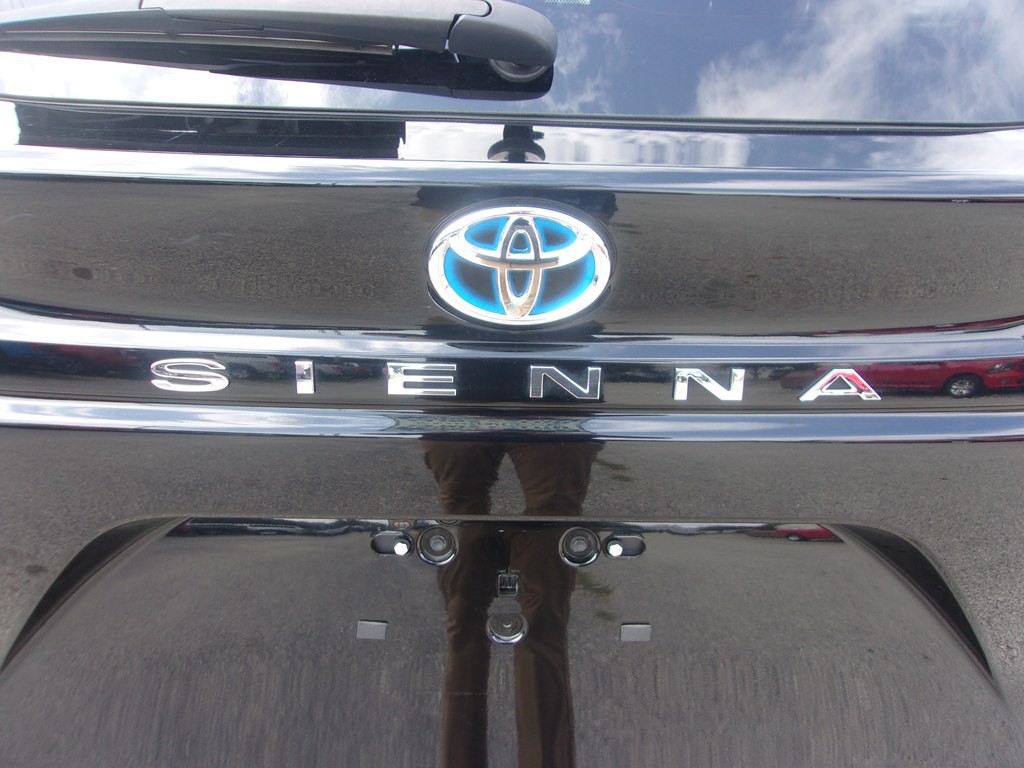 2024 Toyota Sienna Image 38
