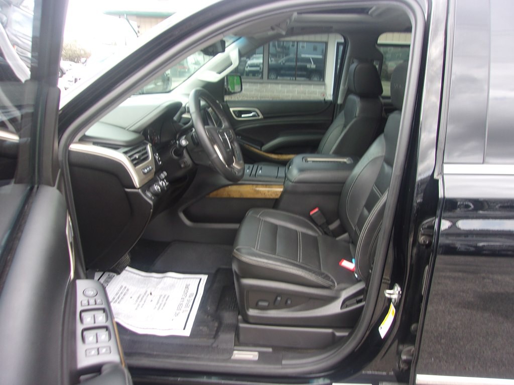 2017 GMC Yukon Image 9