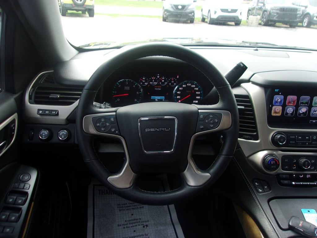 2017 GMC Yukon Image 18