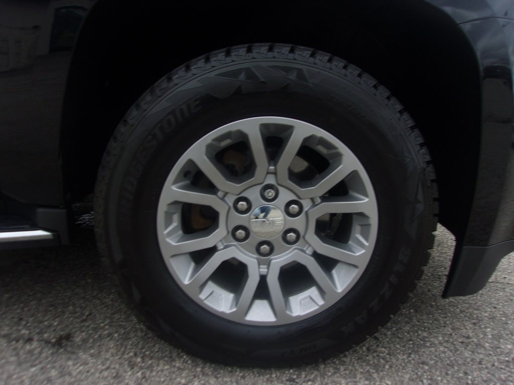 2017 GMC Yukon Image 38