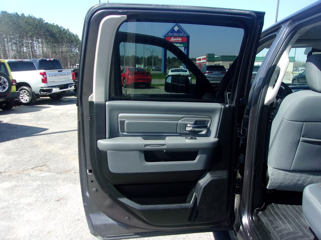 2019 RAM 1500 Image 12
