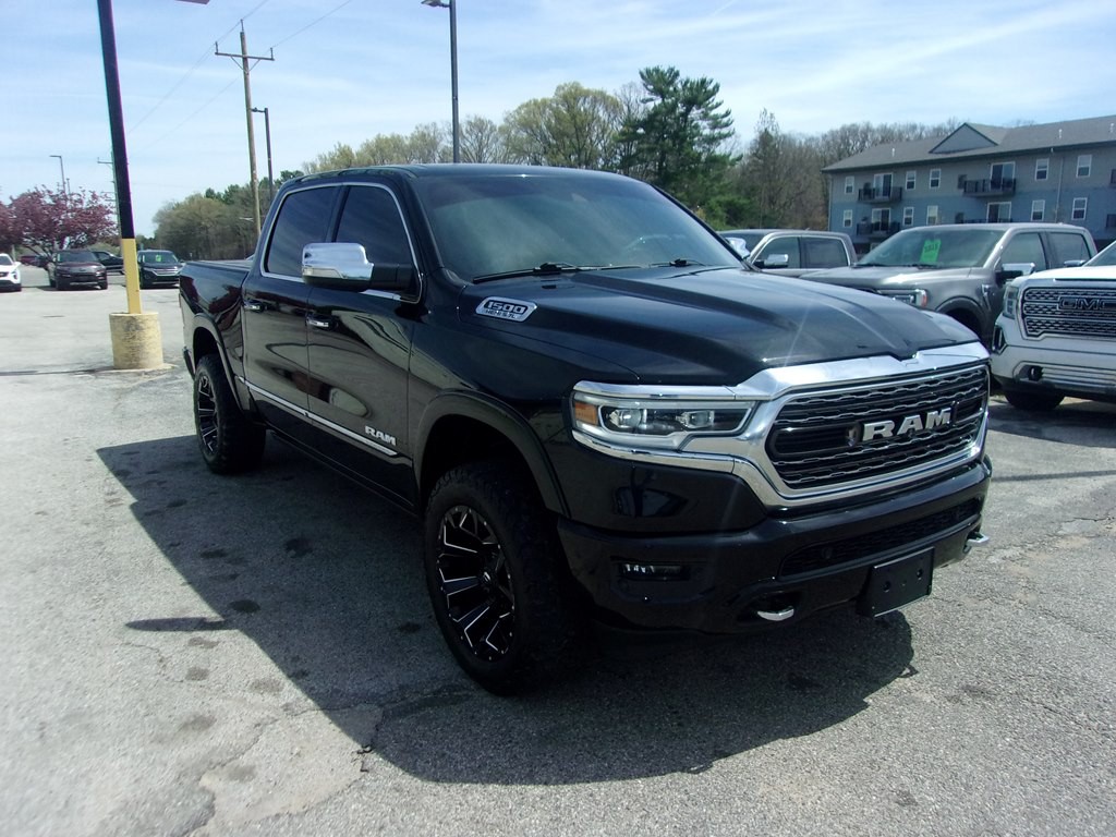 2019 RAM 1500 Image 3