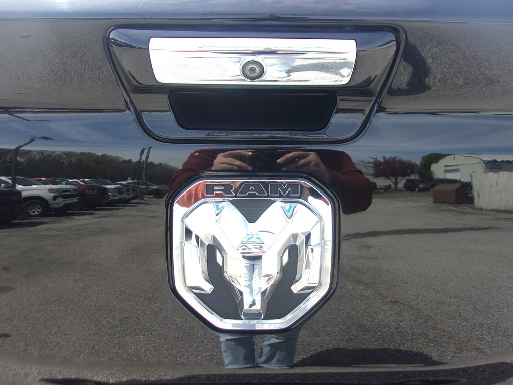 2019 RAM 1500 Image 41