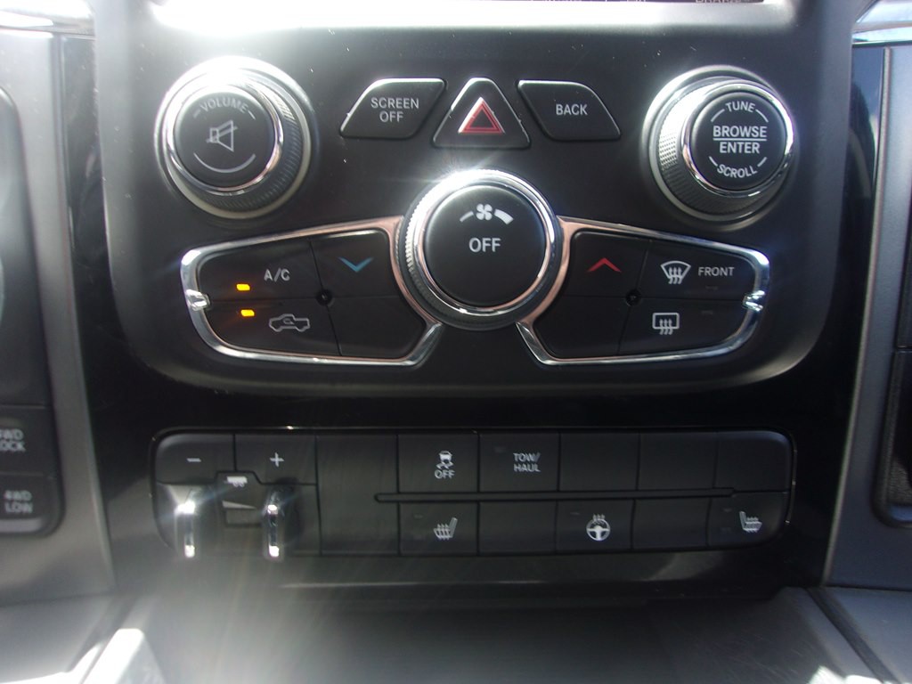 2017 RAM 1500 Image 24