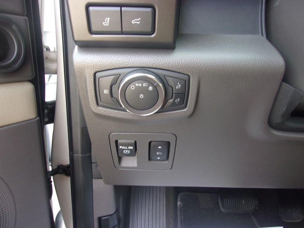 2019 Ford Expedition Image 32