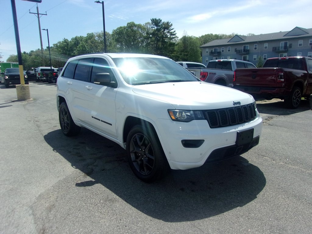 2021 Jeep Grand Cherokee Image 3