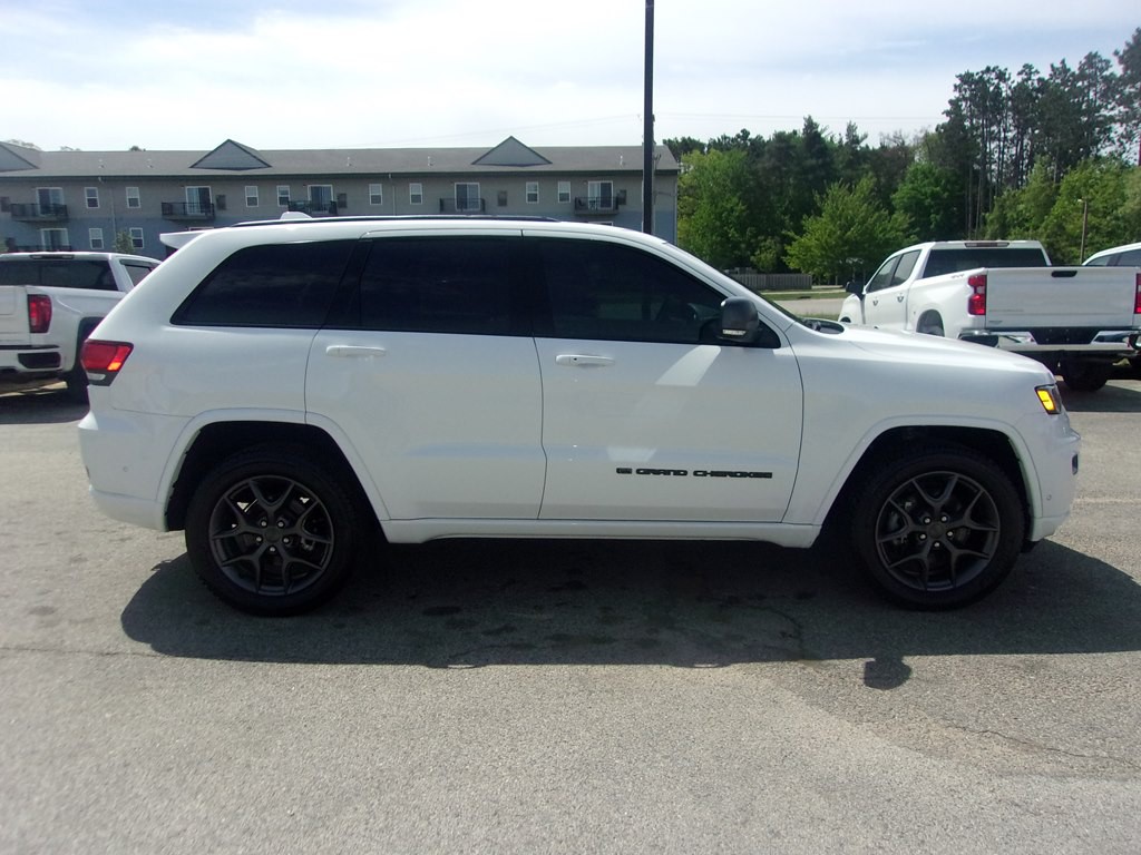 2021 Jeep Grand Cherokee Image 4
