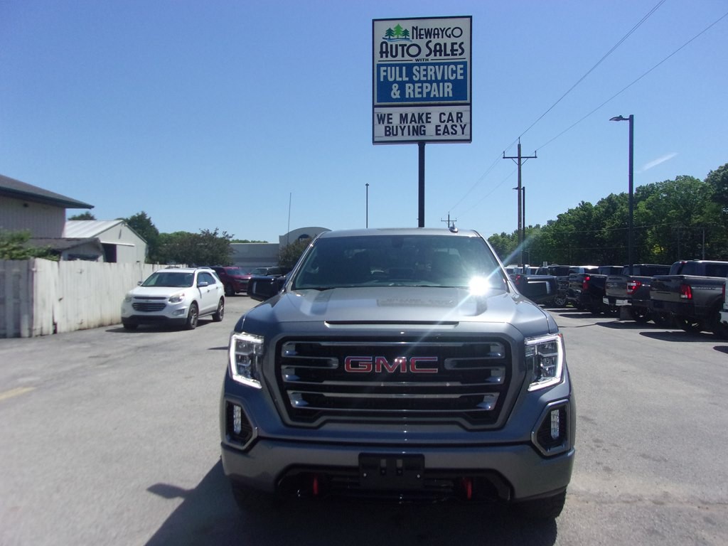 2021 GMC Sierra Image 2