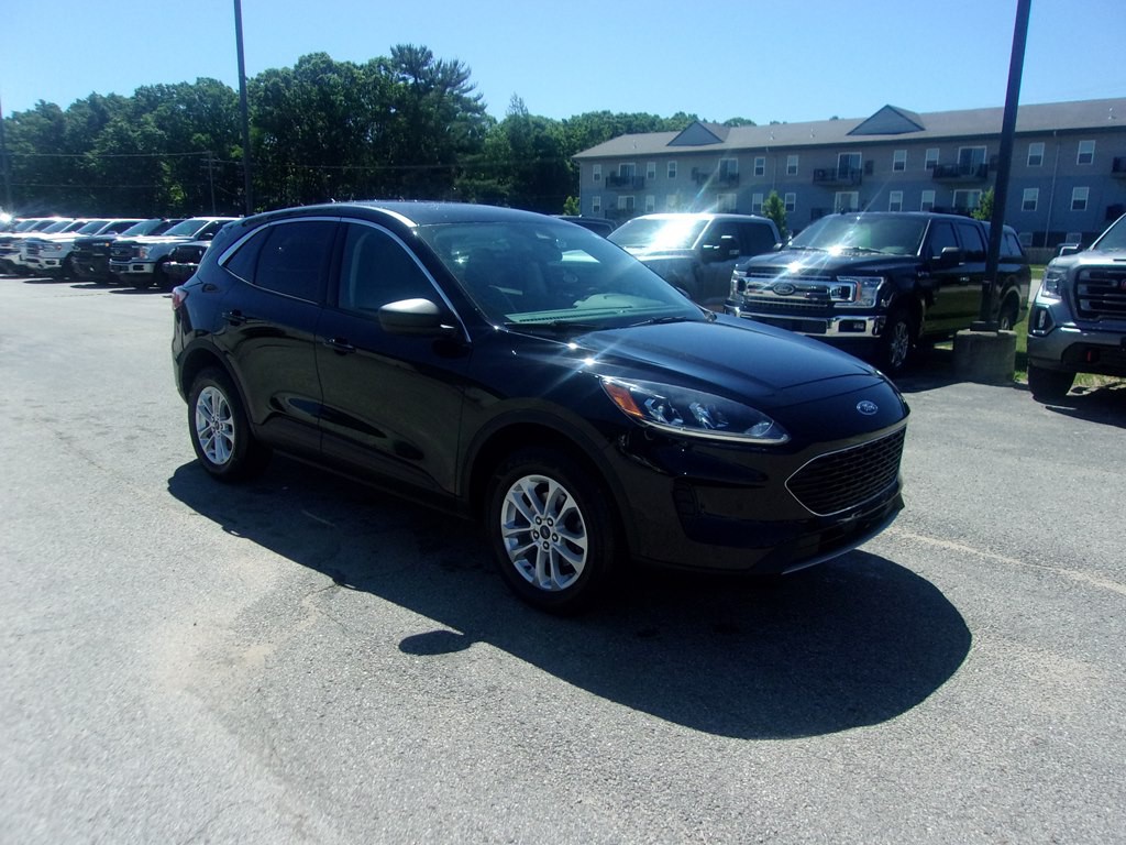 2022 Ford Escape Image 3