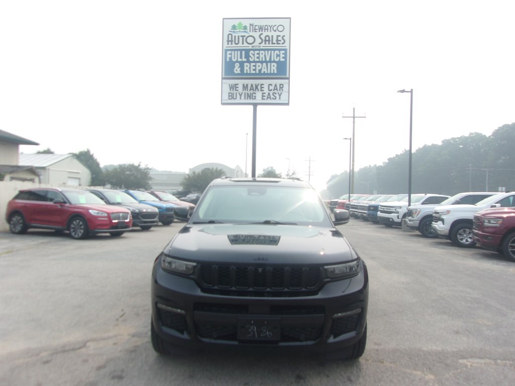 2022 Jeep Grand Cherokee Image 2