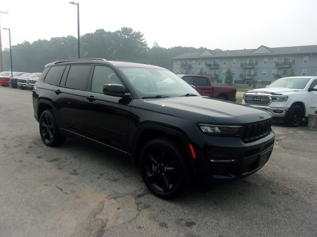 2022 Jeep Grand Cherokee Image 3
