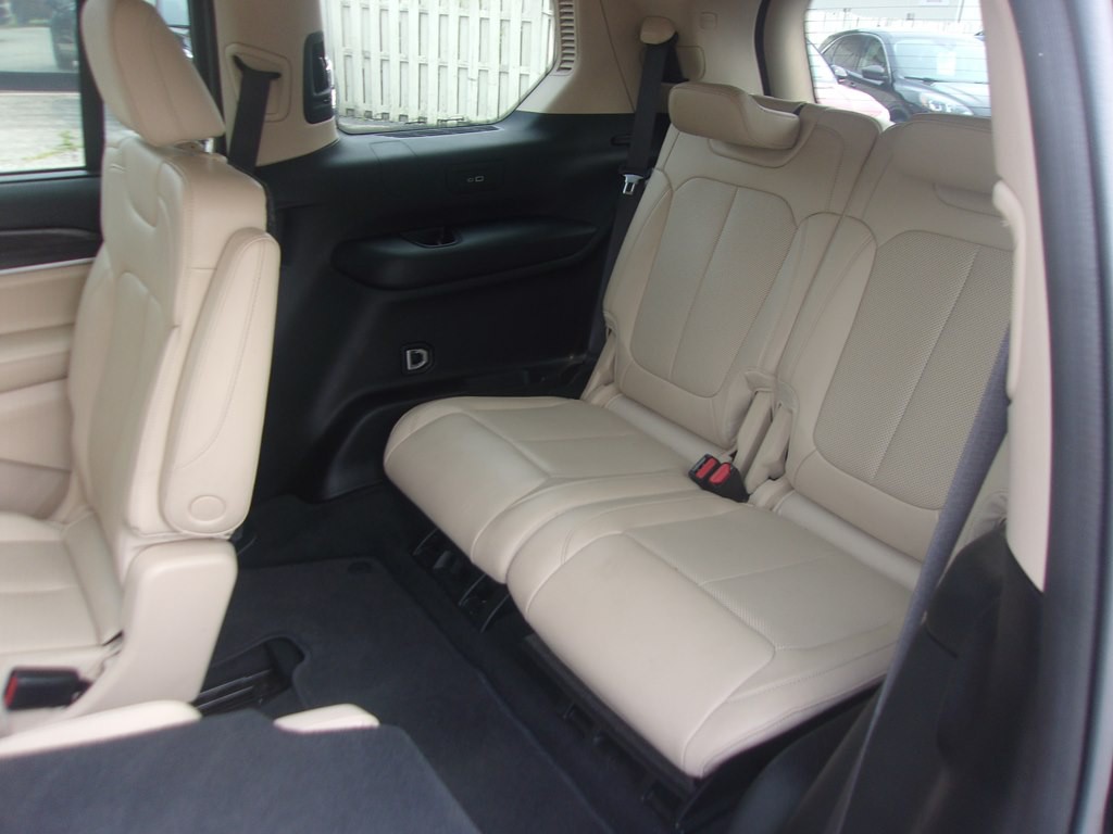 2022 Jeep Grand Cherokee Image 12