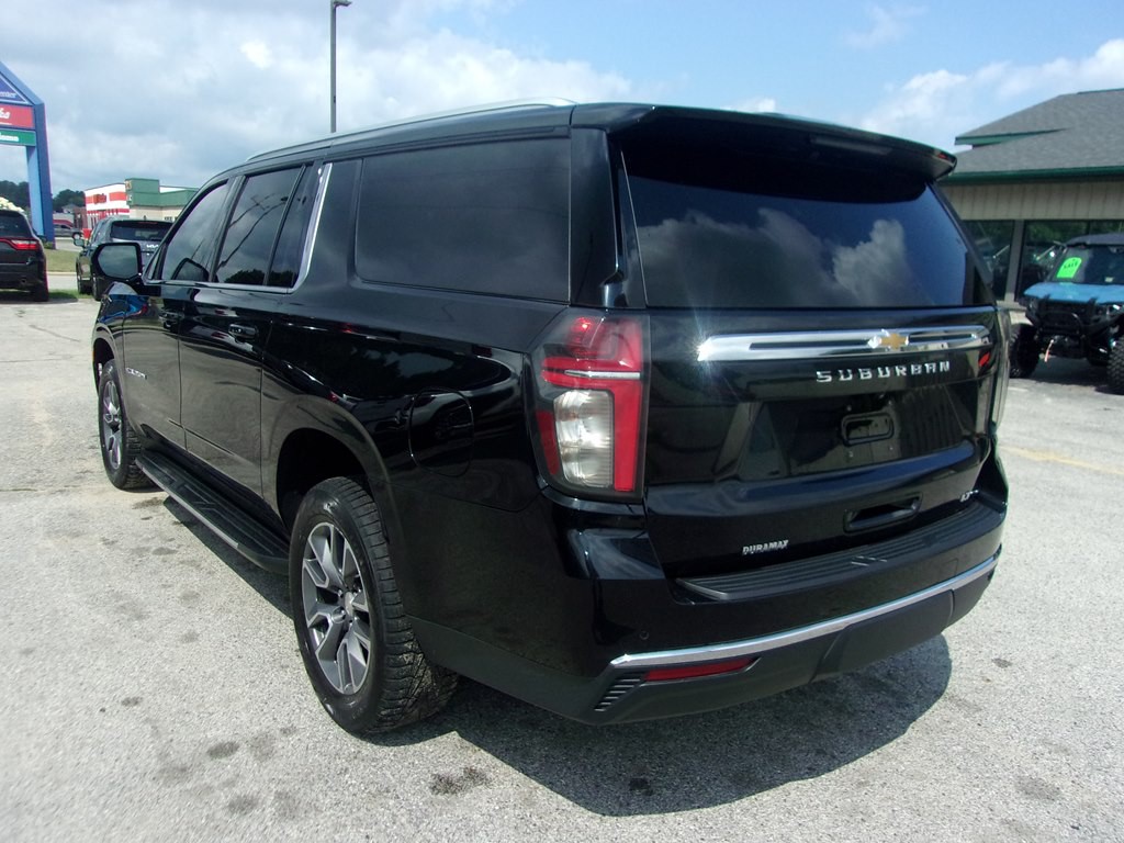 2022 Chevrolet Suburban Image 7