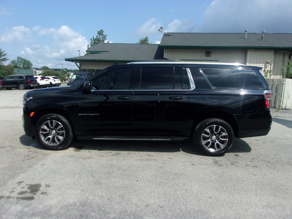 2022 Chevrolet Suburban Image 8