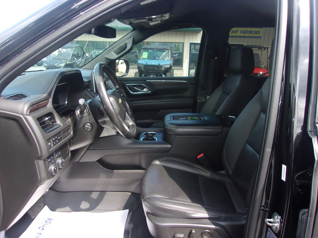 2022 Chevrolet Suburban Image 9