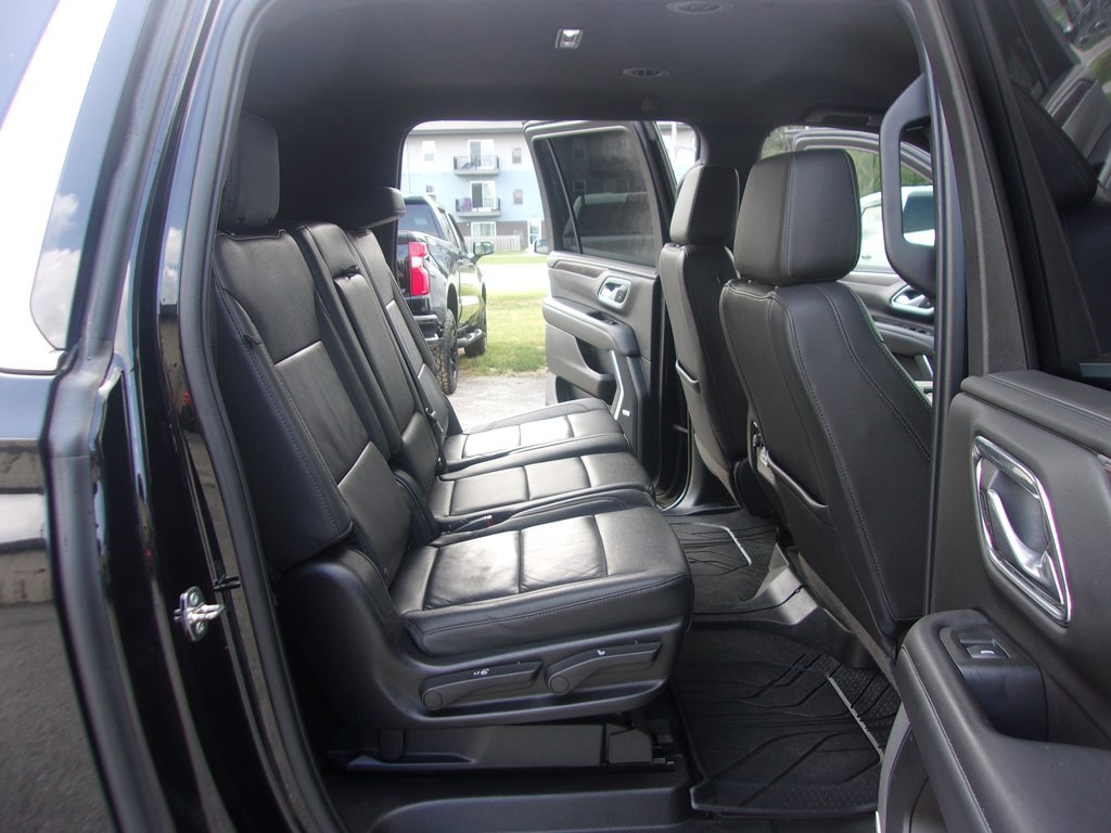 2022 Chevrolet Suburban Image 15