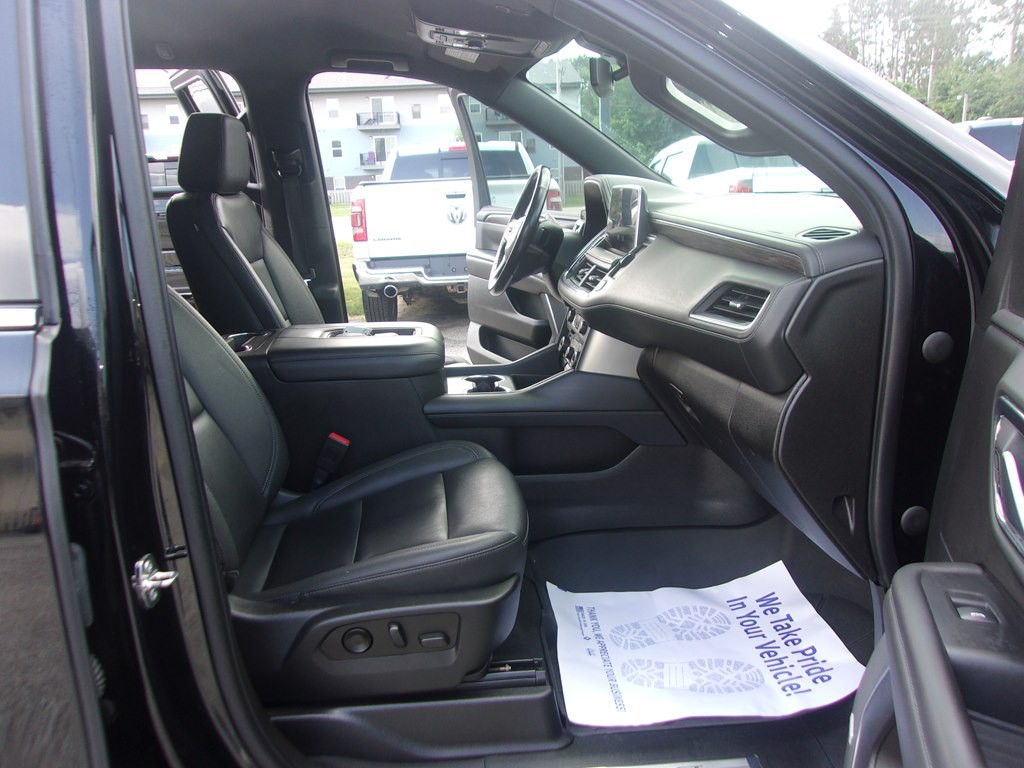 2022 Chevrolet Suburban Image 17