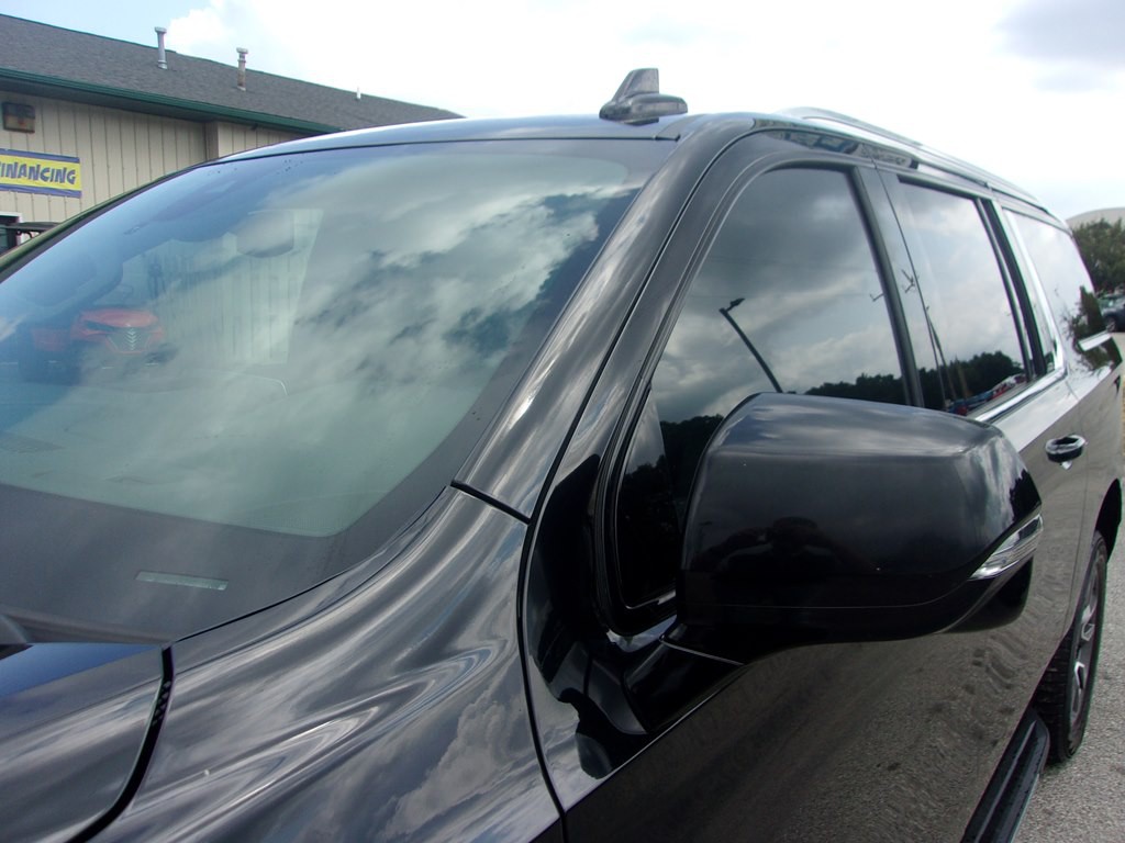 2022 Chevrolet Suburban Image 32