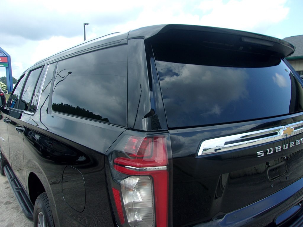 2022 Chevrolet Suburban Image 33