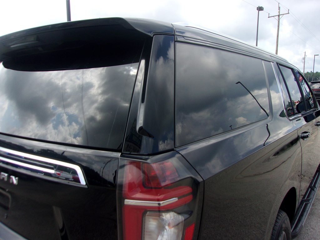 2022 Chevrolet Suburban Image 34