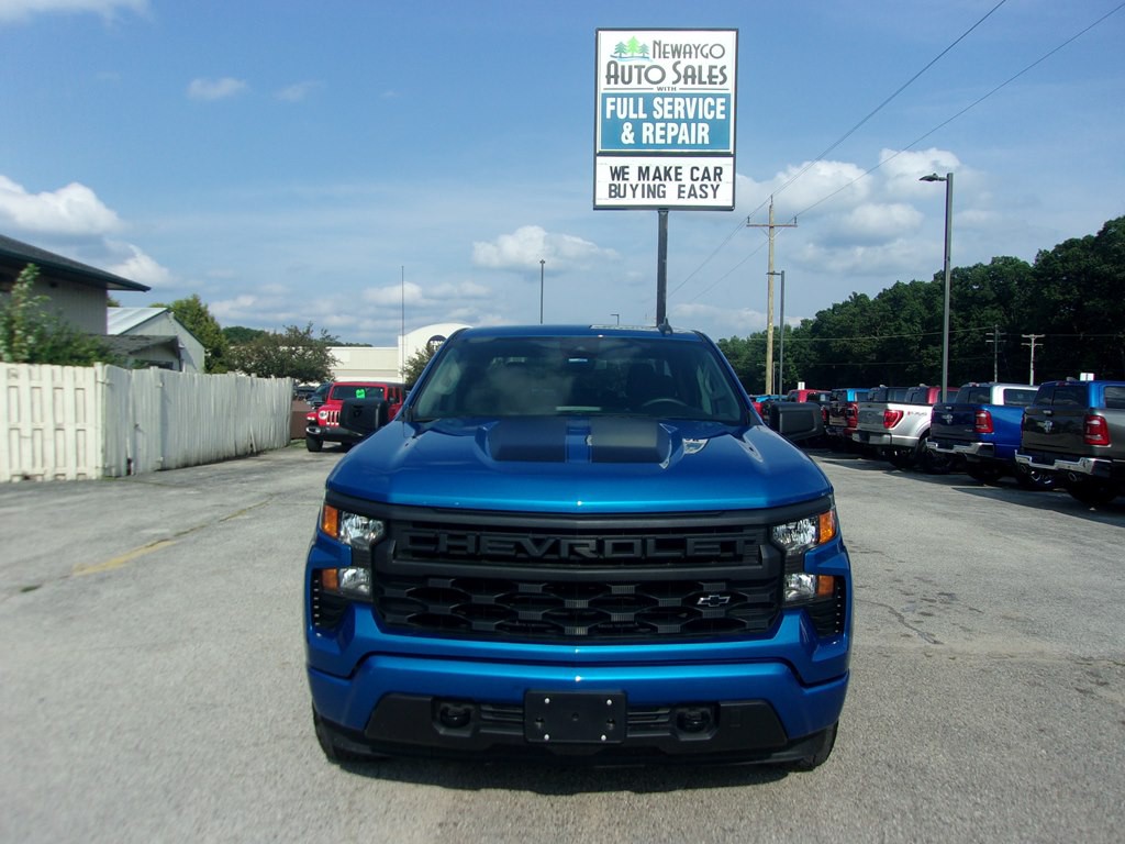 2024 Chevrolet Silverado 1500 Image 2