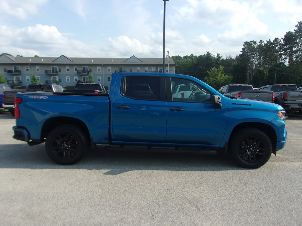 2024 Chevrolet Silverado 1500 Image 4