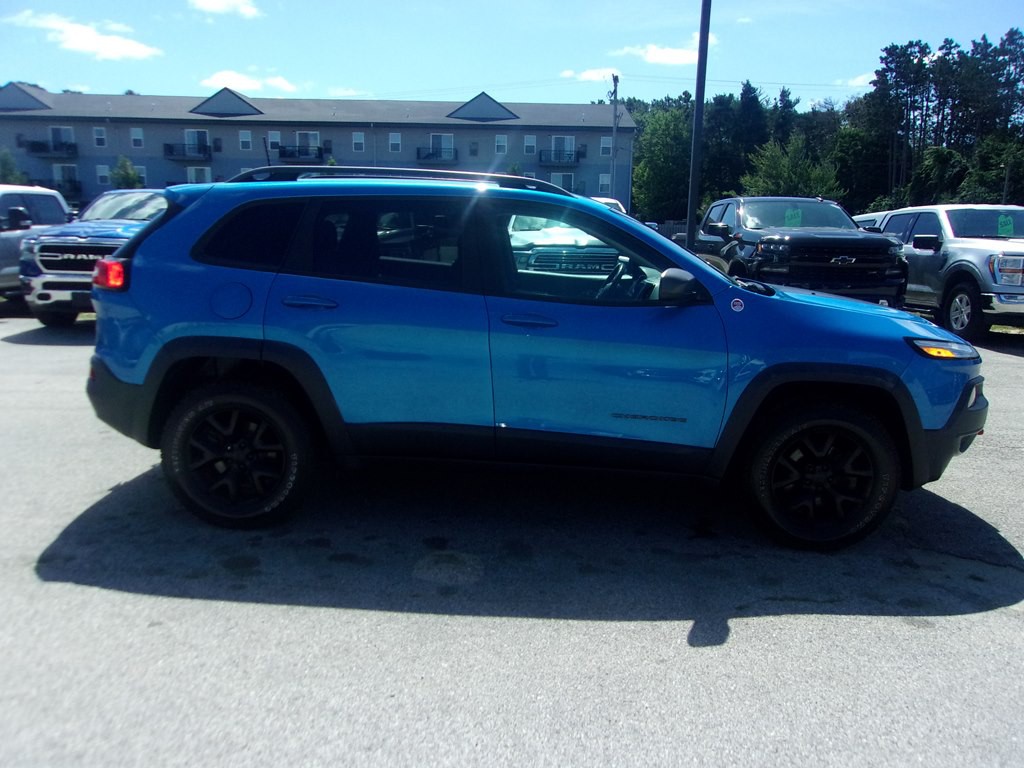 2017 Jeep Cherokee Image 4
