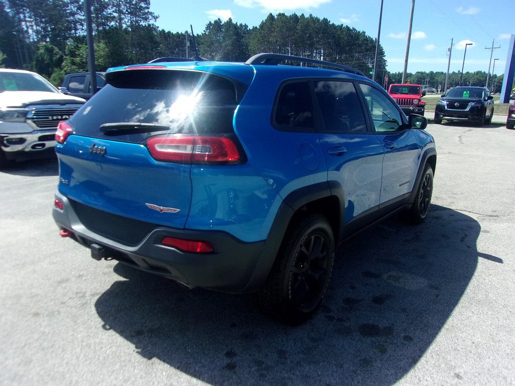 2017 Jeep Cherokee Image 5