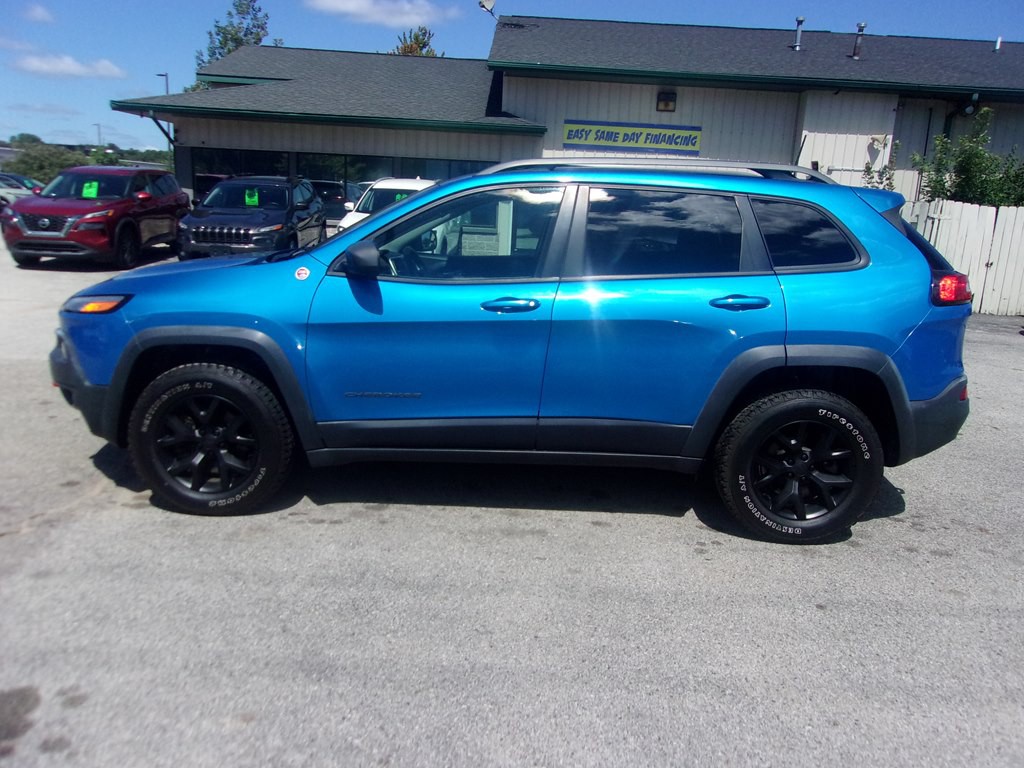 2017 Jeep Cherokee Image 8