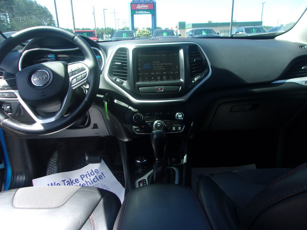 2017 Jeep Cherokee Image 19