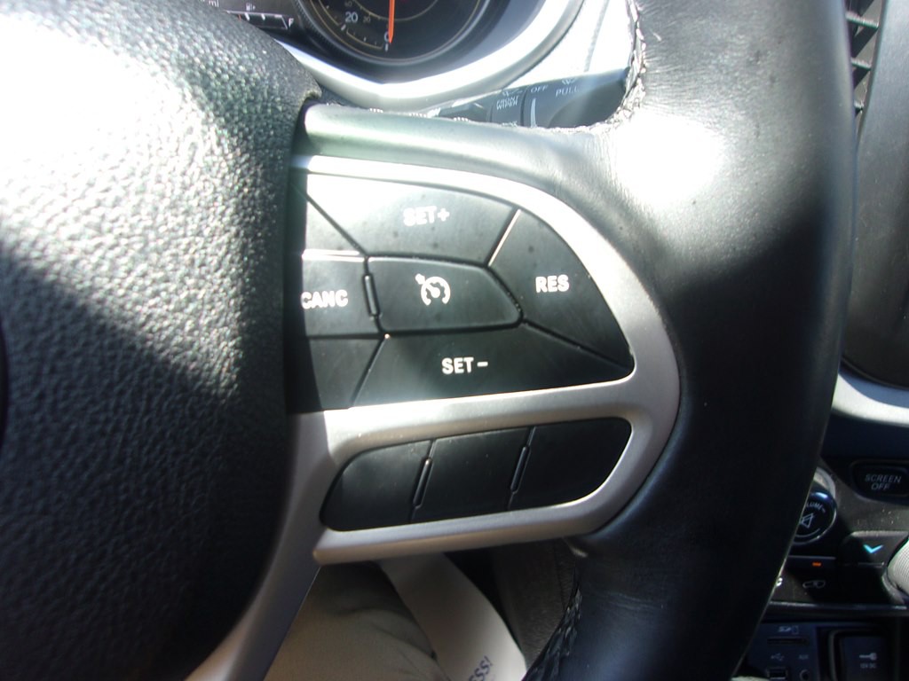 2017 Jeep Cherokee Image 22