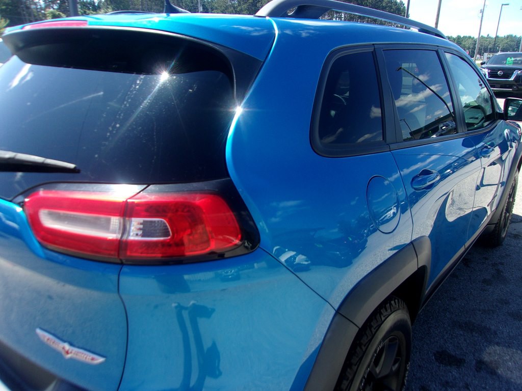 2017 Jeep Cherokee Image 32