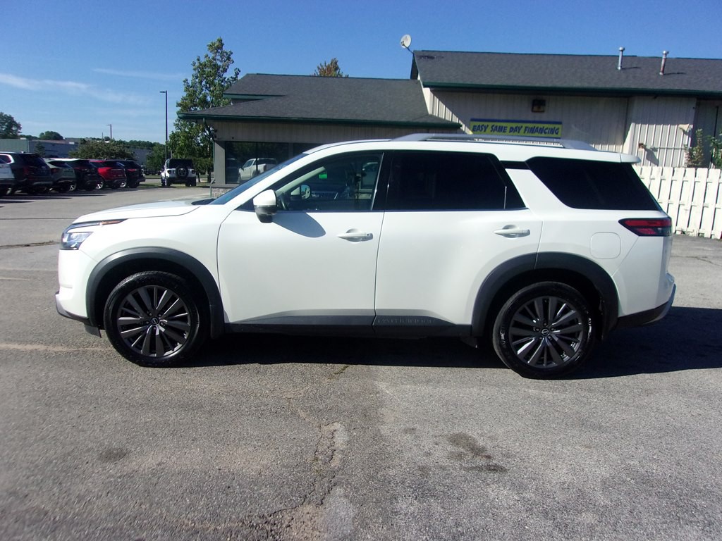2023 Nissan Pathfinder Image 8