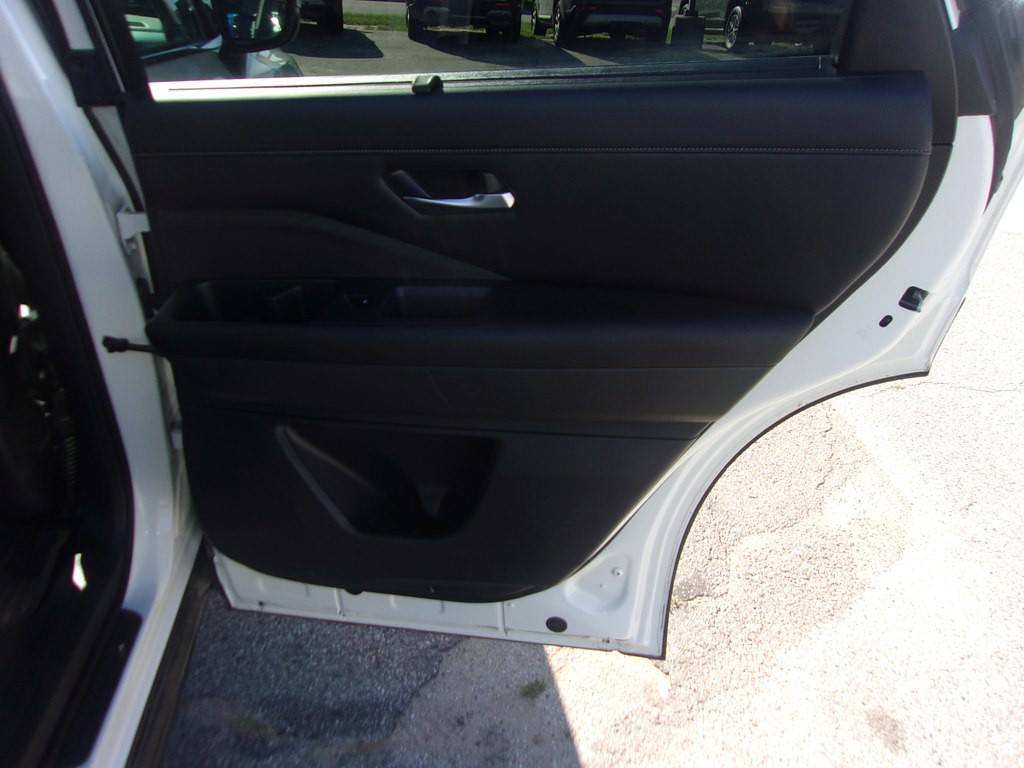 2023 Nissan Pathfinder Image 15