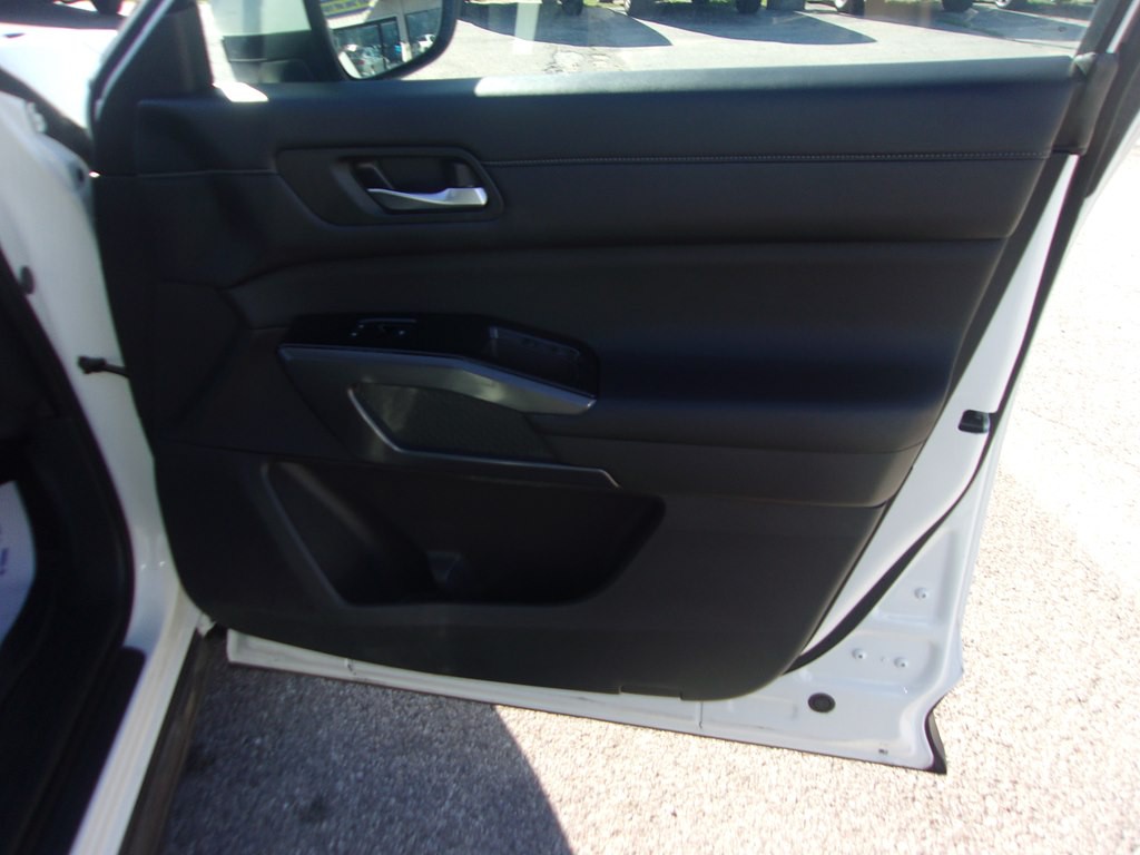 2023 Nissan Pathfinder Image 17