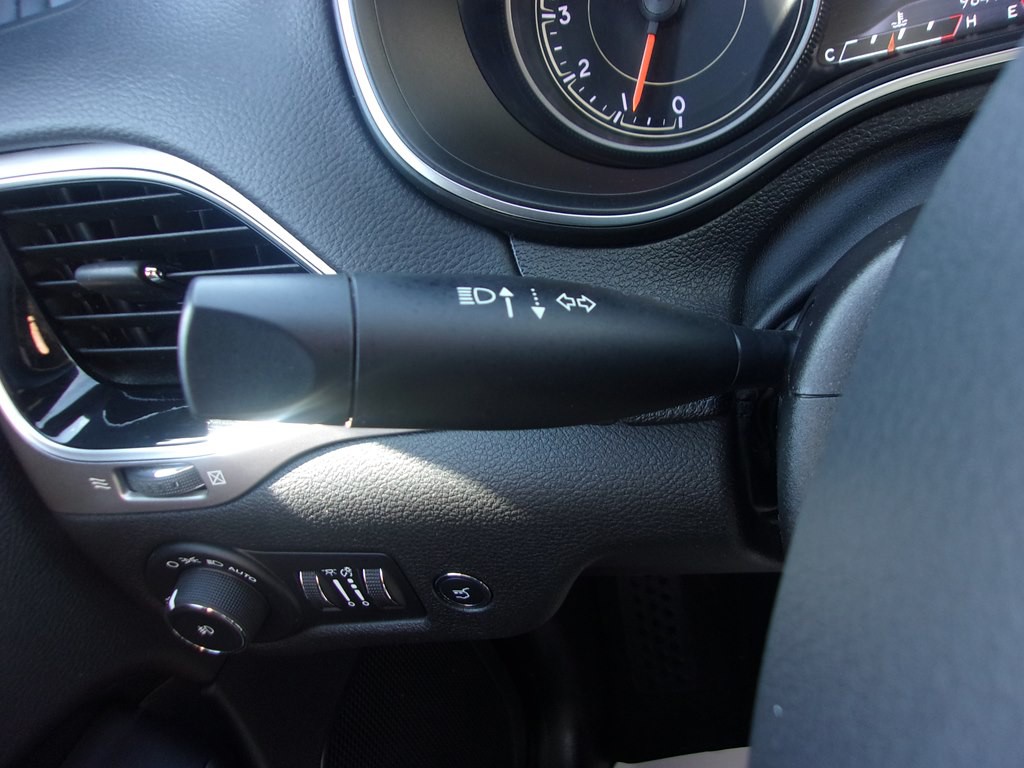 2019 Jeep Cherokee Image 21