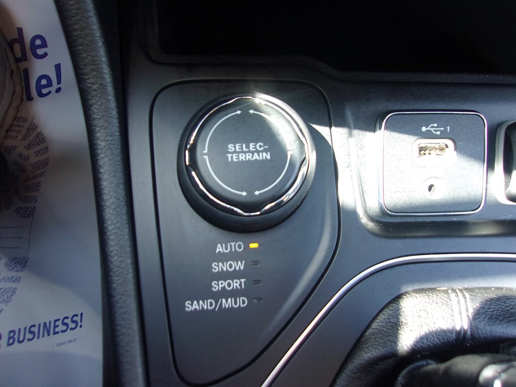 2019 Jeep Cherokee Image 27