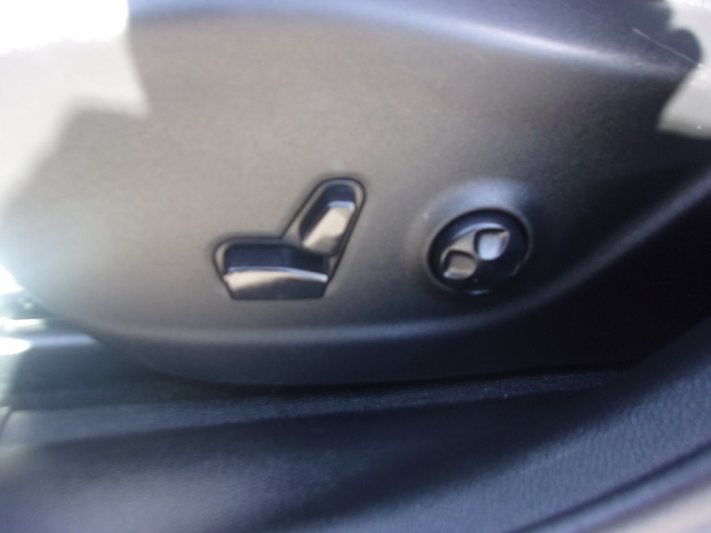 2019 Jeep Cherokee Image 30