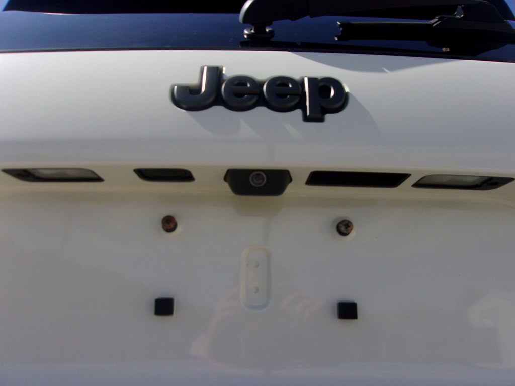 2019 Jeep Cherokee Image 38