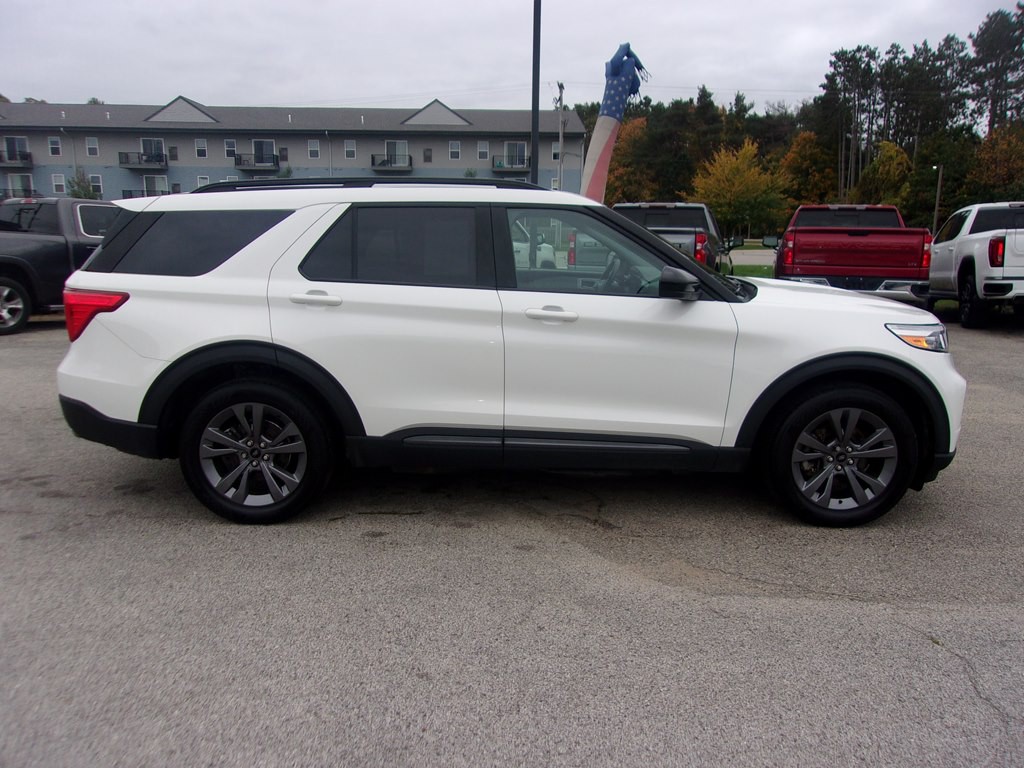 2022 Ford Explorer Image 4