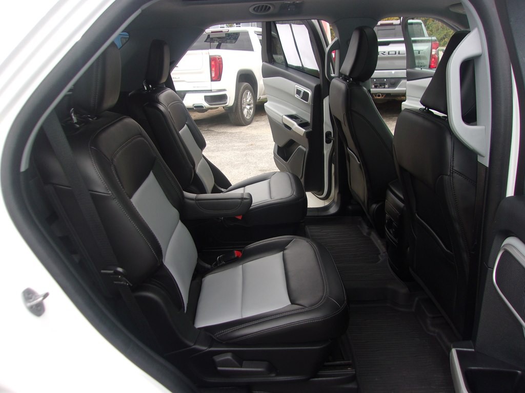 2022 Ford Explorer Image 16