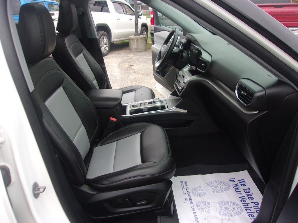 2022 Ford Explorer Image 18